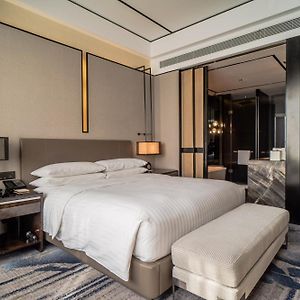 City View King Room